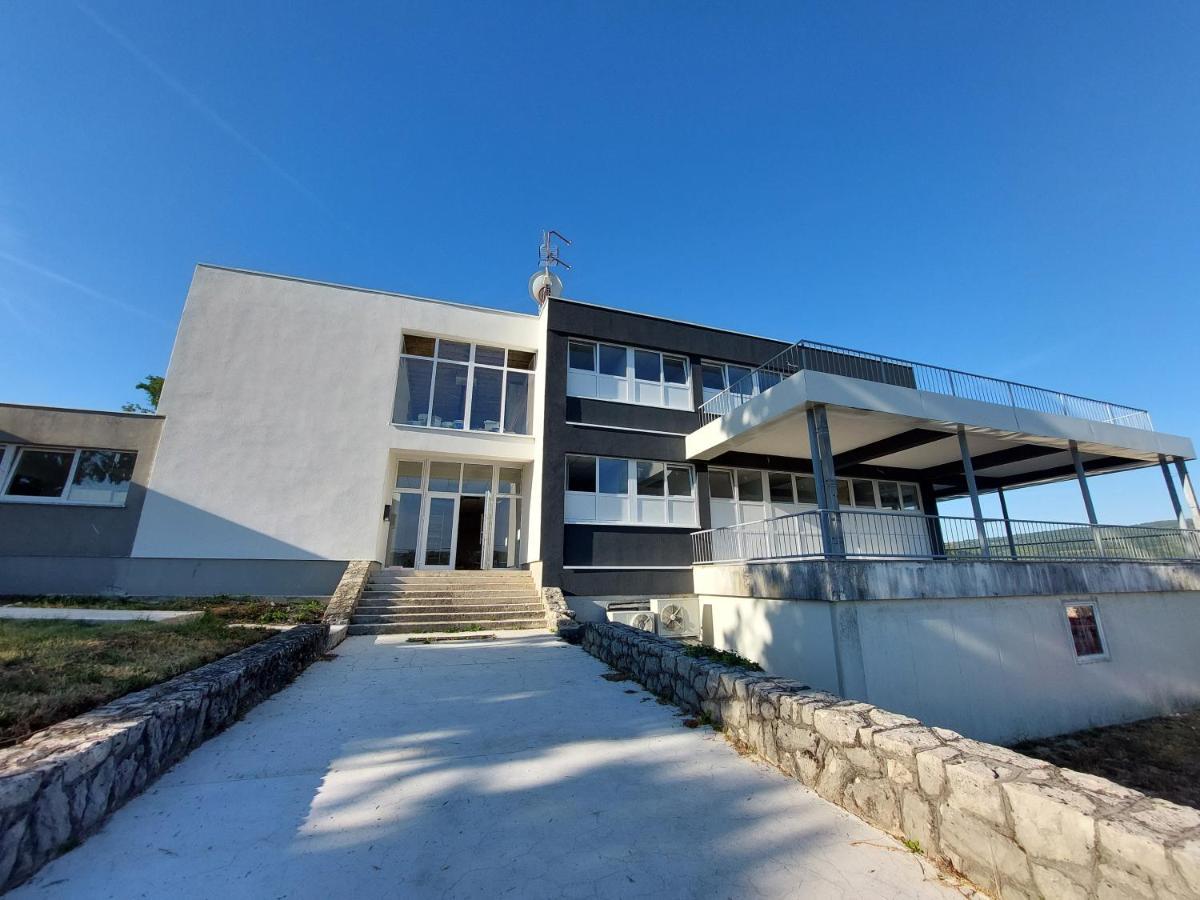Hotel Potpićan Esterno foto