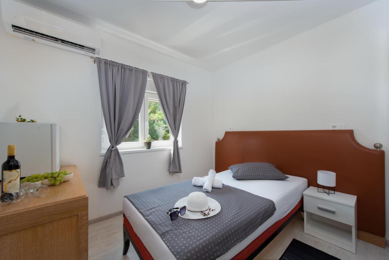 Hotel Potpićan Esterno foto
