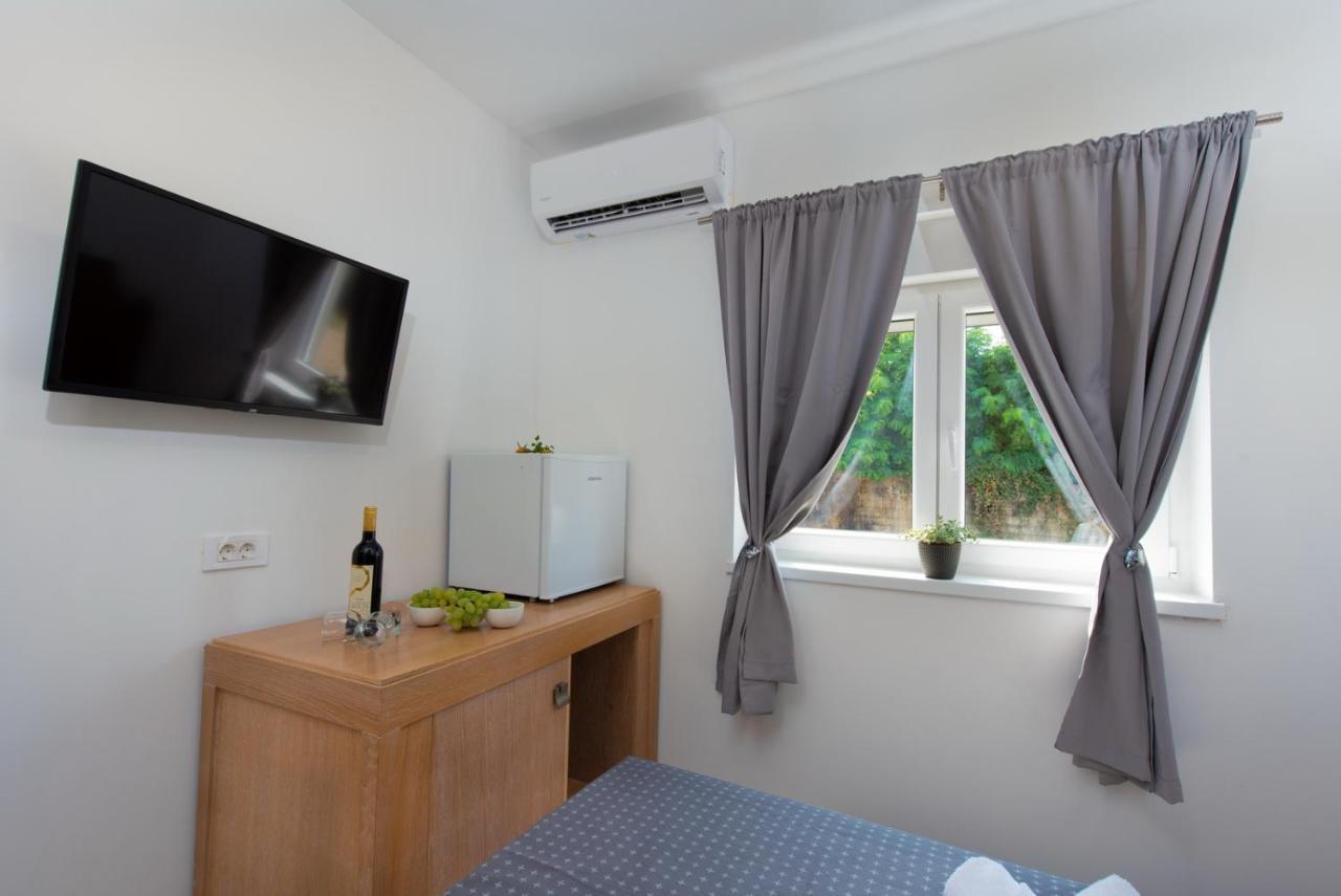 Hotel Potpićan Esterno foto
